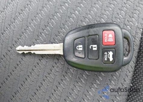 2016 Toyota Camry Le z USA, uszkodzony, nr VIN 4T4BF1FK2GR578188